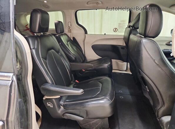 2C4RC1DG2MR505643 2021 CHRYSLER VOYAGER Gray Rear interior view