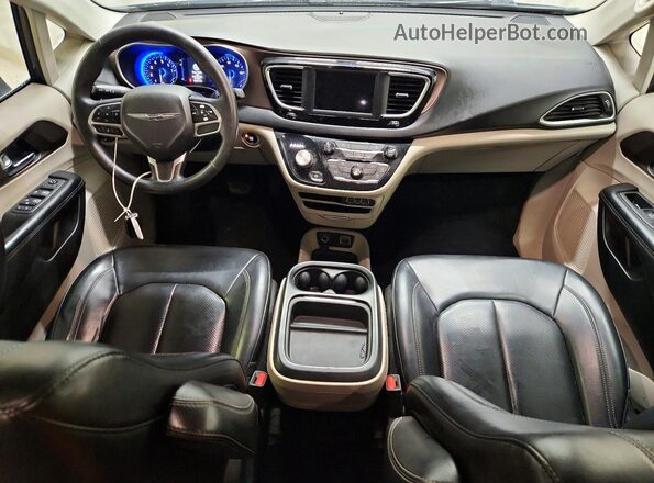 2C4RC1DG2MR505643 2021 CHRYSLER VOYAGER Gray Dashboard view