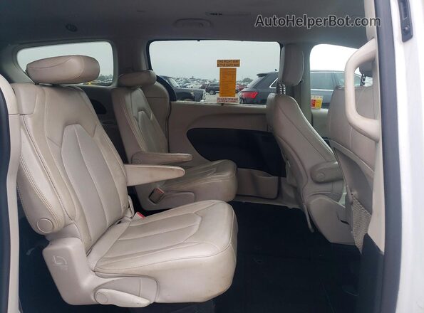 2C4RC1DG4MR549739 2021 CHRYSLER VOYAGER White Вид задньої частини салону