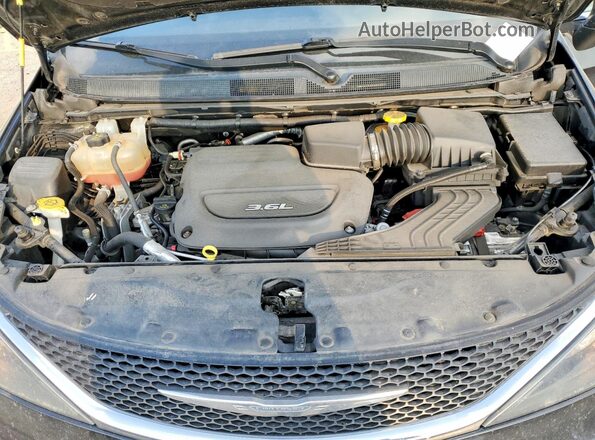 2C4RC1DG5HR501964 2017 CHRYSLER PACIFICA White Вид підкапотного простору