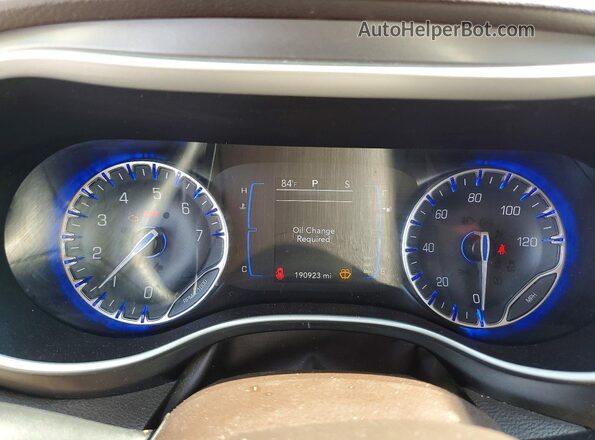 2C4RC1DG7HR522928 2017 CHRYSLER PACIFICA Maroon Instrument cluster view
