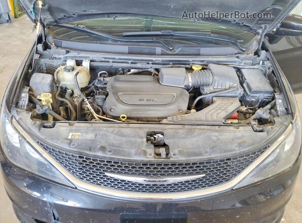 2C4RC1DG8MR506635 2021 CHRYSLER VOYAGER Black Engine compartment view