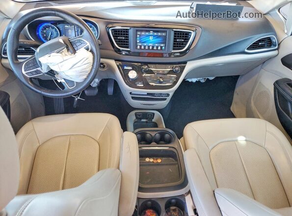 2C4RC1DG8MR567726 2021 CHRYSLER VOYAGER Серый Вид панели приборов