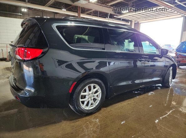 2C4RC1DG9LR187261 2020 CHRYSLER VOYAGER Black Rear right