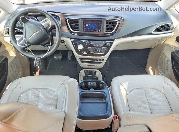 2C4RC1DGXMR552001 2021 CHRYSLER VOYAGER Burgundy Vista del salpicadero
