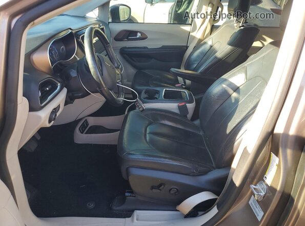 2C4RC1EG0HR721530 2017 CHRYSLER PACIFICA Gray Vista interior delantera