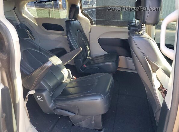 2C4RC1EG0HR721530 2017 CHRYSLER PACIFICA Gray Vista interior trasera