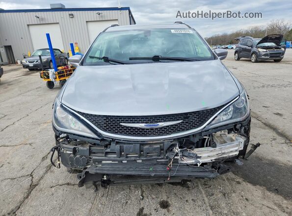 2C4RC1EG0JR330299 2018 CHRYSLER PACIFICA Silver Դիմացի տեսք