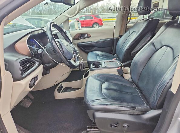 2C4RC1EG0JR330299 2018 CHRYSLER PACIFICA Silver Սալոնի դիմացի տեսք