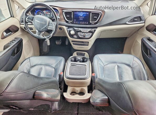 2C4RC1EG0JR330299 2018 CHRYSLER PACIFICA Silver Առջևի վահանակի տեսք