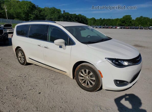 2C4RC1EG0JR355011 2018 CHRYSLER PACIFICA White Передня права чверть