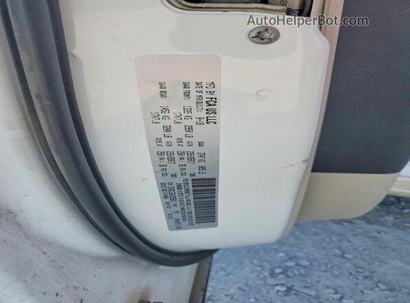 2C4RC1EG0JR355011 2018 CHRYSLER PACIFICA White Вид наклейки з VIN-кодом