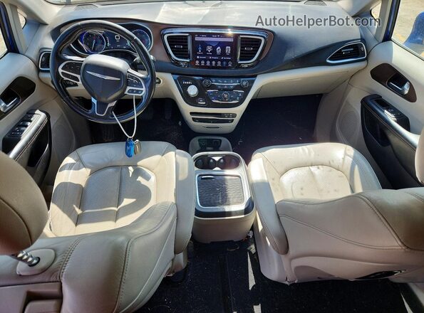2C4RC1EG0KR549457 2019 CHRYSLER PACIFICA Blue Вид панелі приладів