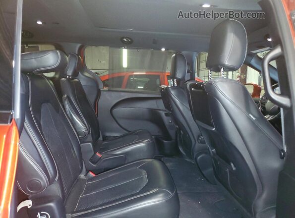 2C4RC1EG1JR258254 2018 CHRYSLER PACIFICA Orange უკანა სალონის ხედი