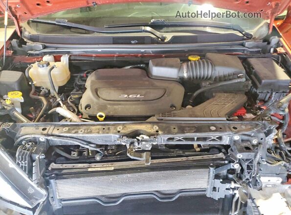 2C4RC1EG1JR258254 2018 CHRYSLER PACIFICA Orange ძრავის განყოფილების ხედი