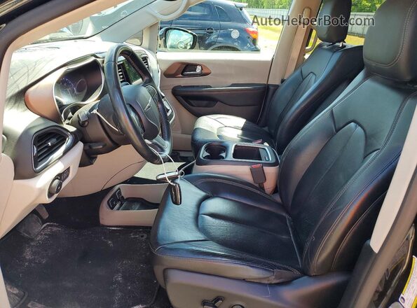 2C4RC1EG2HR628251 2017 CHRYSLER PACIFICA Black Widok wnętrza z przodu