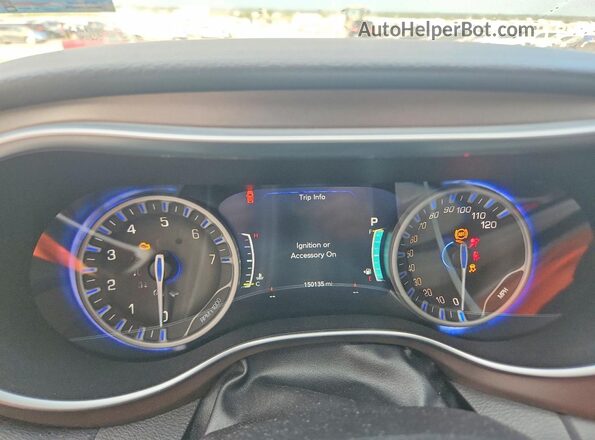 2C4RC1EG2JR254097 2018 CHRYSLER PACIFICA Blue Вид щитка приладів
