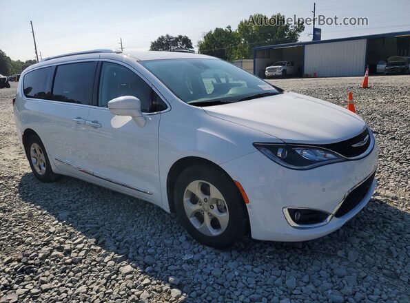 2C4RC1EG3HR636021 2017 CHRYSLER PACIFICA White Вид салону спереду
