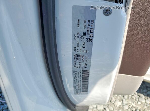 2C4RC1EG3HR636021 2017 CHRYSLER PACIFICA White 