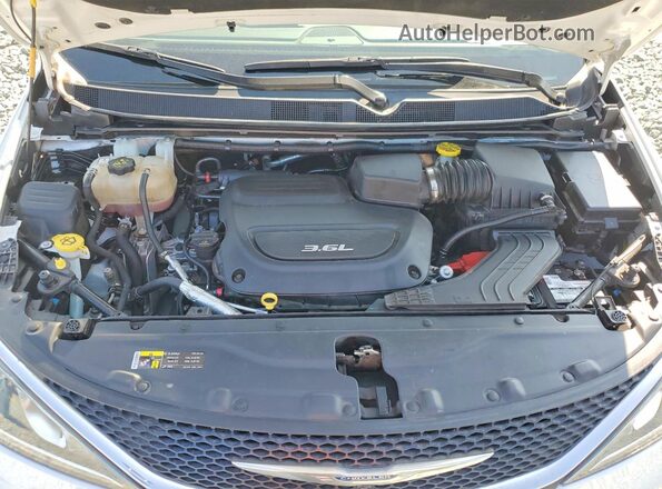 2C4RC1EG3HR636021 2017 CHRYSLER PACIFICA White 