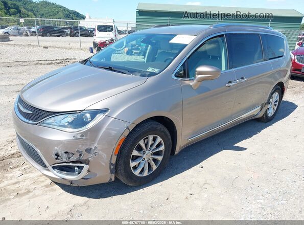 2C4RC1EG3JR310967 2018 CHRYSLER PACIFICA Brown წინა მარცხენა ხედი სამი მეოთხედიდან