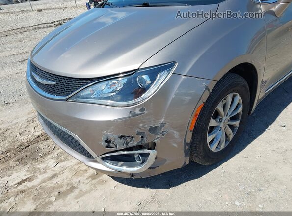 2C4RC1EG3JR310967 2018 CHRYSLER PACIFICA Brown წინა ხედი