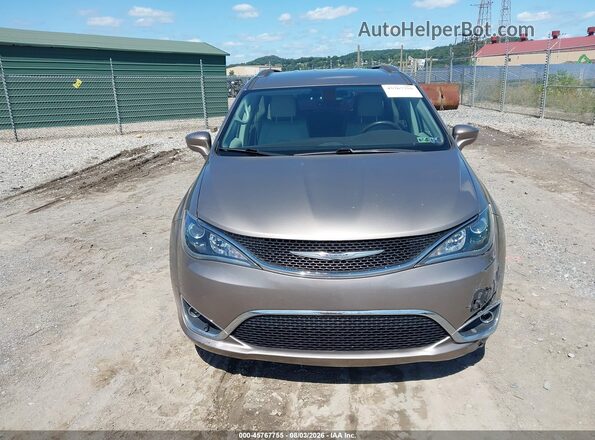 2C4RC1EG3JR310967 2018 CHRYSLER PACIFICA Brown ხელსაწყოთა პანელის ხედი