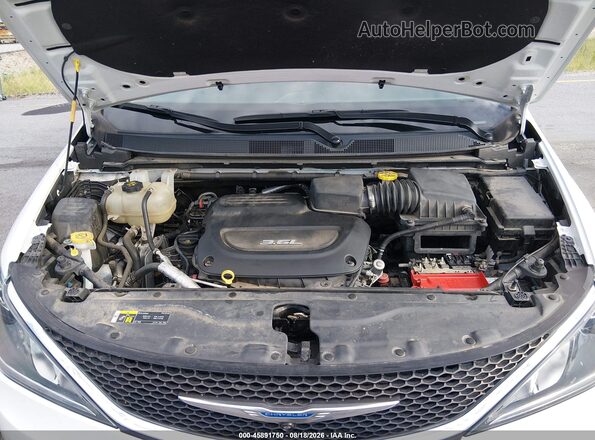 2C4RC1EG5JR171165 2018 CHRYSLER PACIFICA White Vista trasera