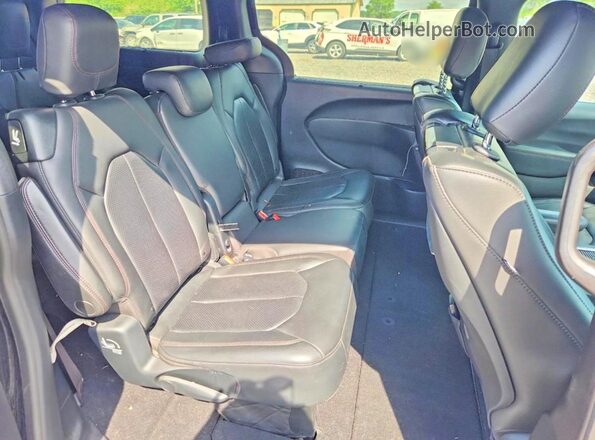 2C4RC1EG5LR113172 2020 CHRYSLER PACIFICA Черный Вид задней части салона
