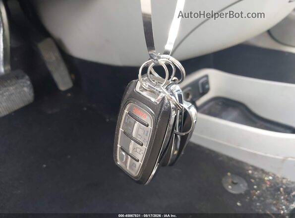 2C4RC1EG7HR520000 2017 CHRYSLER PACIFICA Gray Առջևի վահանակի տեսք