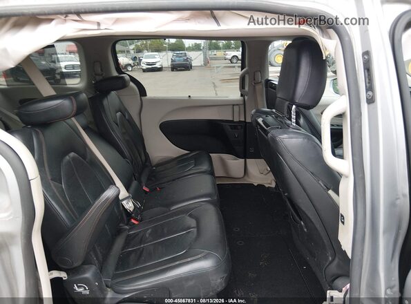 2C4RC1EG7HR520000 2017 CHRYSLER PACIFICA Gray VIN կոդի պիտակի տեսք