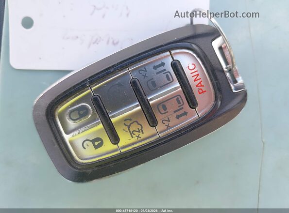 2C4RC1EG7HR539081 2017 CHRYSLER PACIFICA Белый Вид панели приборов