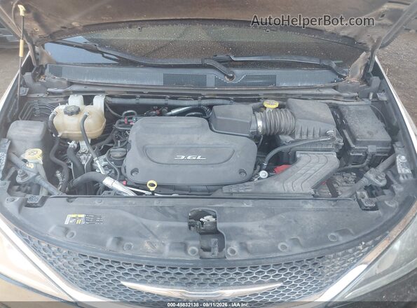 2C4RC1EG7HR643926 2017 CHRYSLER PACIFICA Black Rear view