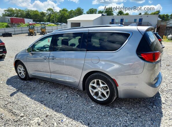 2C4RC1EG7LR269469 2020 CHRYSLER PACIFICA Silver Trasero izquierdo