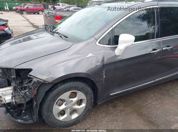 2C4RC1EG8HR614435 2017 CHRYSLER PACIFICA Gray 
