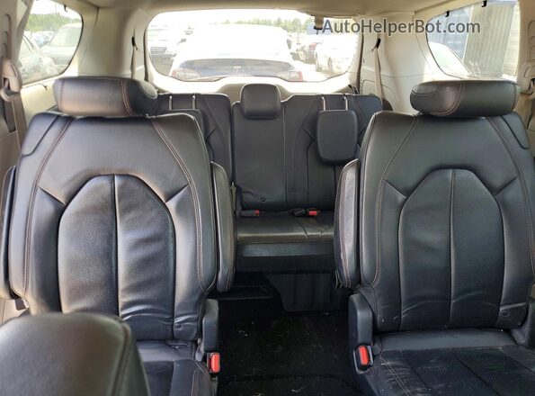 2C4RC1EG8HR729391 2017 CHRYSLER PACIFICA Red Rear seats view