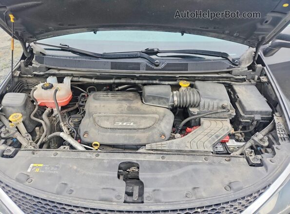 2C4RC1EG8JR148379 2018 CHRYSLER PACIFICA Gray Вид підкапотного простору
