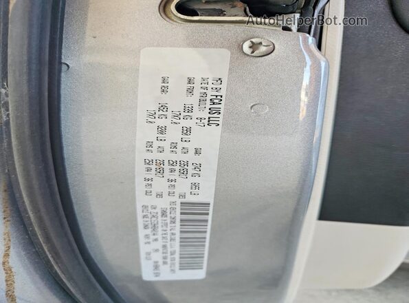 2C4RC1EG9HR840144 2017 CHRYSLER PACIFICA Silver Widok wnętrza 360 stopni
