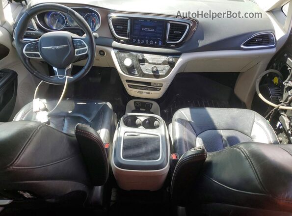2C4RC1EGXHR628305 2017 CHRYSLER PACIFICA Черный Вид панели приборов