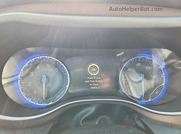 2C4RC1EGXJR121538 2018 CHRYSLER PACIFICA Red Սարքավորումների վահանակի տեսք