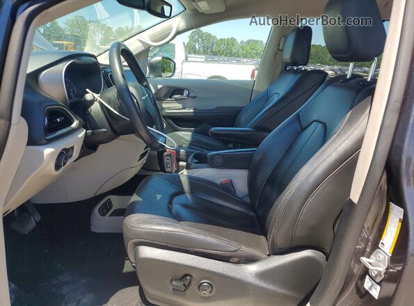 2C4RC1EGXLR182696 2020 CHRYSLER PACIFICA Gray Vista interior delantera