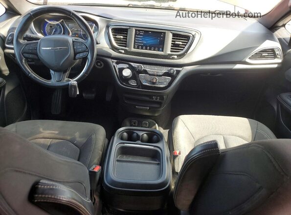 2C4RC1FG0JR361972 2018 CHRYSLER PACIFICA Maroon 360 interior view