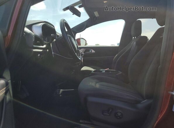 2C4RC1FG0JR361972 2018 CHRYSLER PACIFICA Maroon Engine compartment view