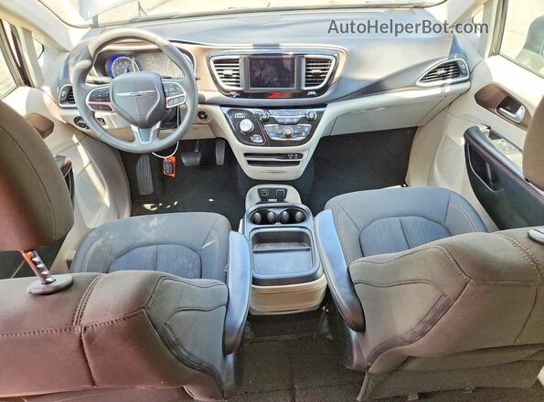 2C4RC1FG1JR107008 2018 CHRYSLER PACIFICA Gray Вид панелі приладів