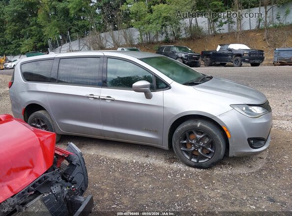 2C4RC1FG5KR598071 2019 CHRYSLER PACIFICA Silver Вид задньої частини салону