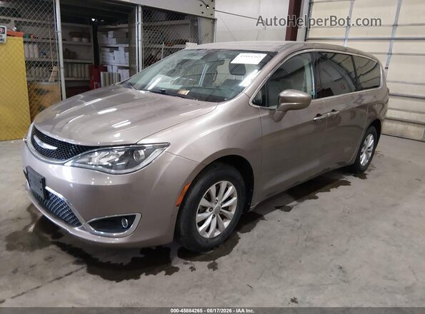 2C4RC1FG6JR116108 2018 CHRYSLER PACIFICA Beige Передня ліва чверть