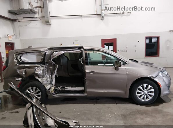 2C4RC1FG6JR116108 2018 CHRYSLER PACIFICA Beige Панорамний вид салону 360°