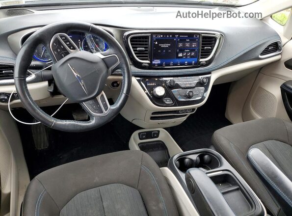 2C4RC1FG7MR502573 2021 CHRYSLER PACIFICA Серебряный Вид панели приборов