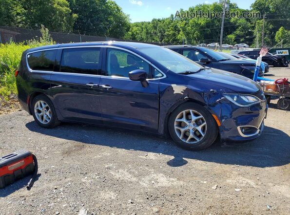 2C4RC1FG9JR351750 2018 CHRYSLER PACIFICA Blue Przód prawy