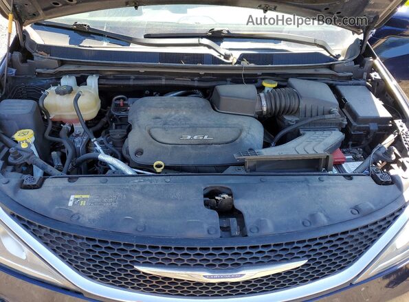 2C4RC1FG9JR351750 2018 CHRYSLER PACIFICA Blue Widok komory silnika